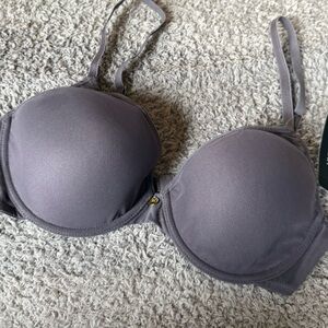 Natori Bra Gunmetal Size 34C - new with defect